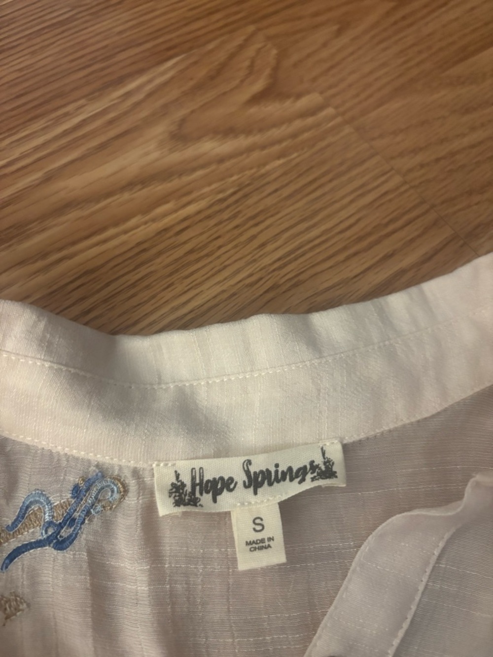 Hope Springs Anchor Sailing Embroidered Tiered Button-Down Shirt Size Small - Picture 7 of 9